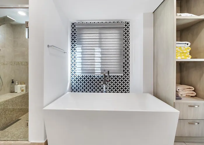 Сasa de vacaciones #marbella Lane - Premium Ocean View & Pool